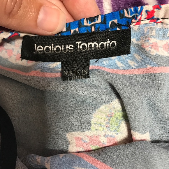 Jealous tomato halter top - Picture 2 of 3